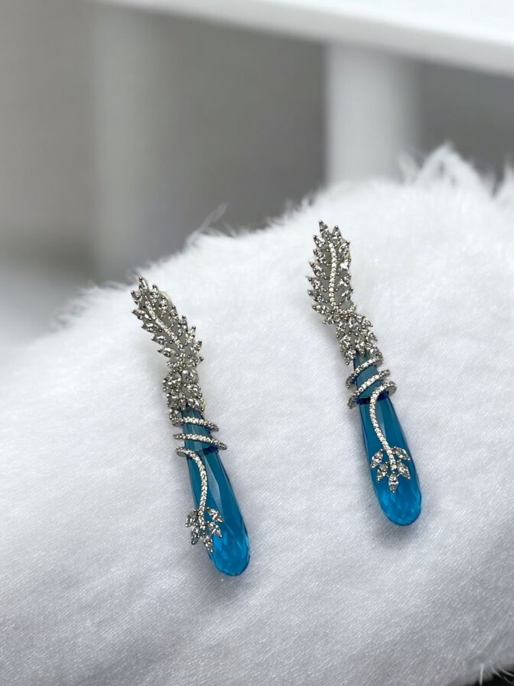 Turquoise Sanya Dangler