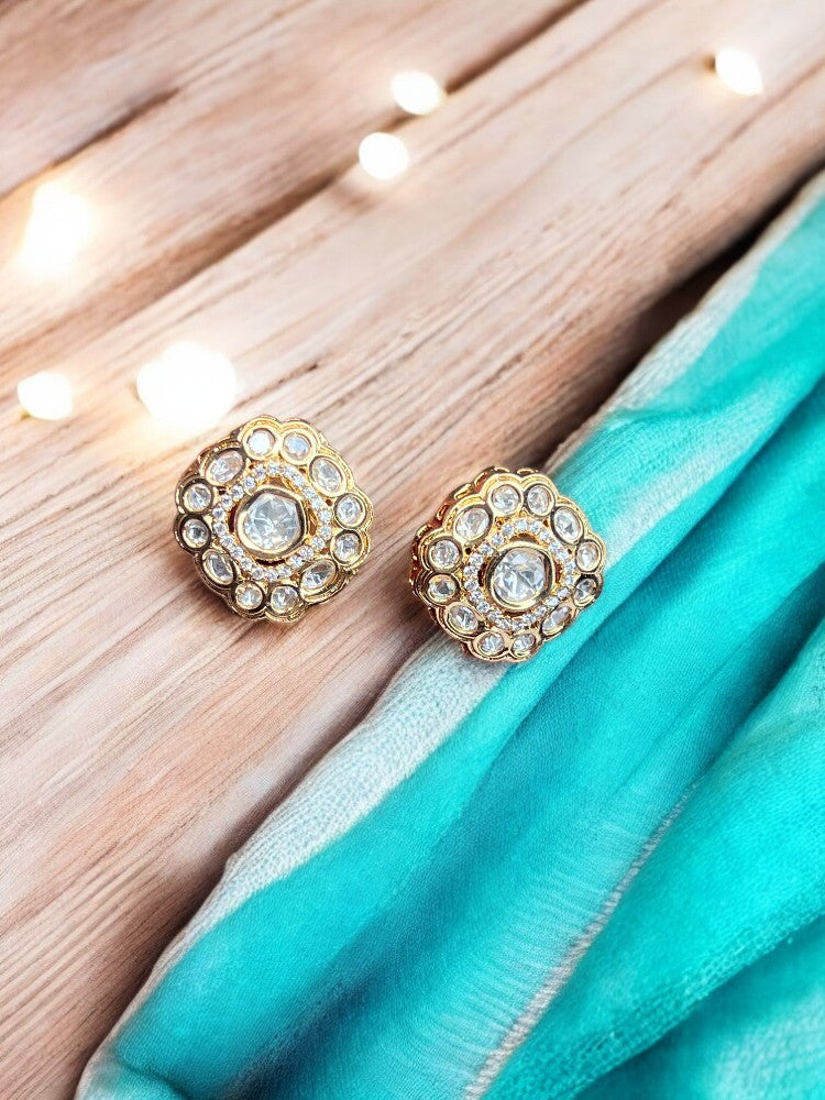 Gold Dhwani stud Earrings