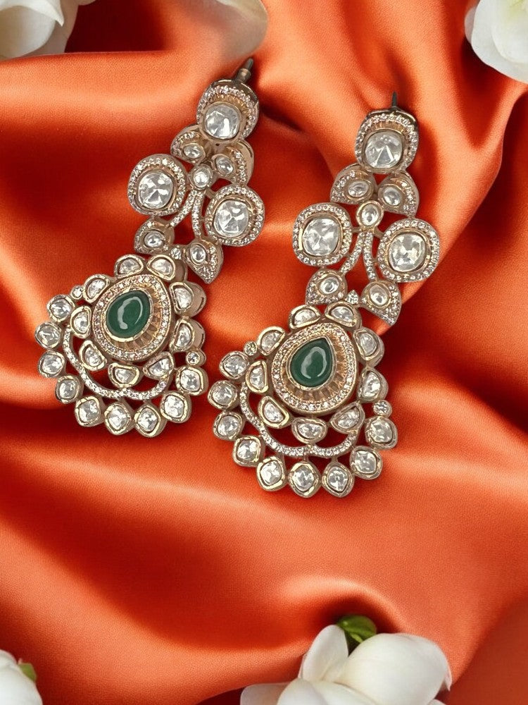 Emerald Gold Meher Dangler