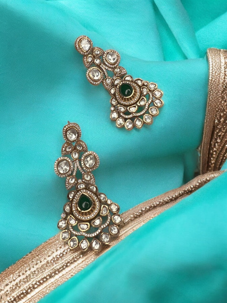 Emerald Gold Meher Dangler
