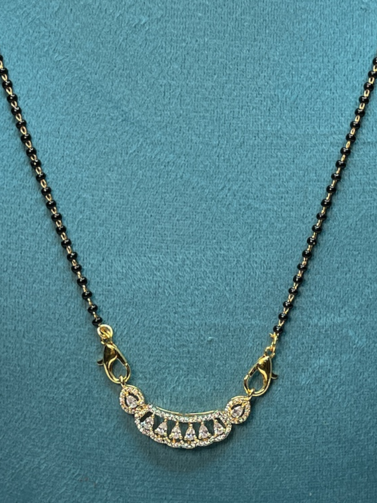 Kamakshi Mangalstura with Studs