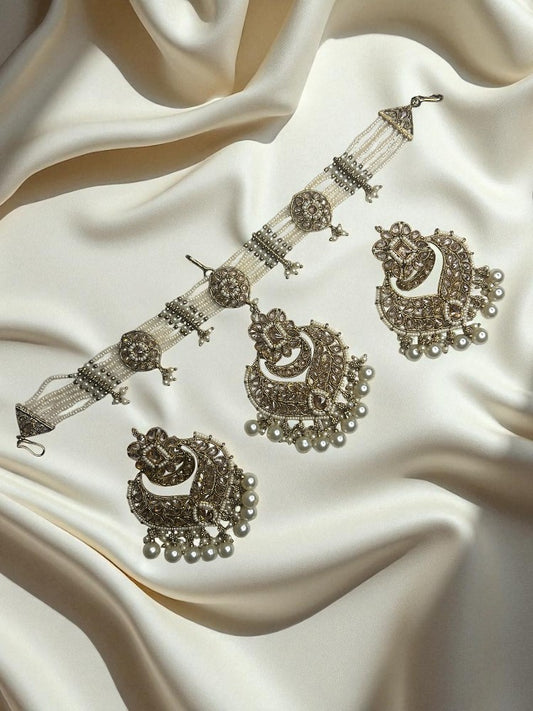 Golden Savya Chandbali Earrings with Mathapatti
