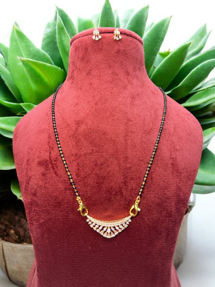 Parnil Pratiksha Mangalsutra with Studs – Parnil Jewels